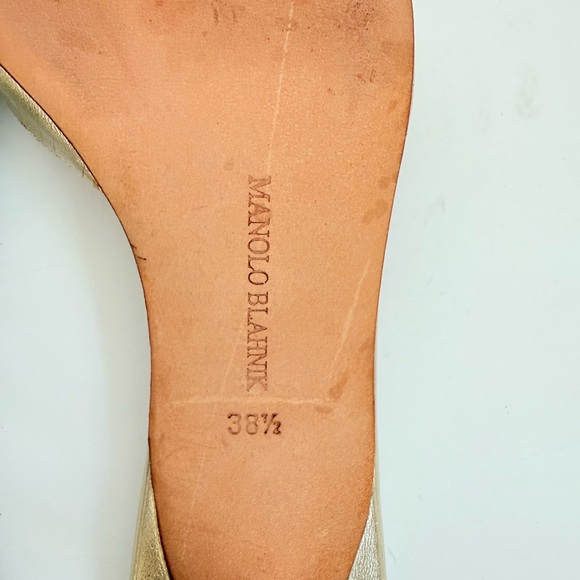 Manolo Blahnik Vintage Beidomu Gold Nappa Leather Kitten Heel Mules EU 38.5 - Picture 9 of 10